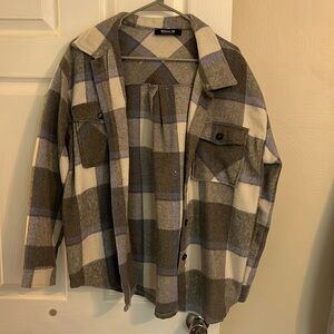 grey/white/blue button up shacket